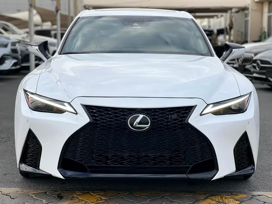 Lexus IS-Series, 2024 — купить с доставкой из ОАЭ
