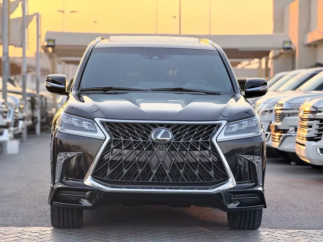 Lexus LX-Series, 2018 — купить с доставкой из ОАЭ