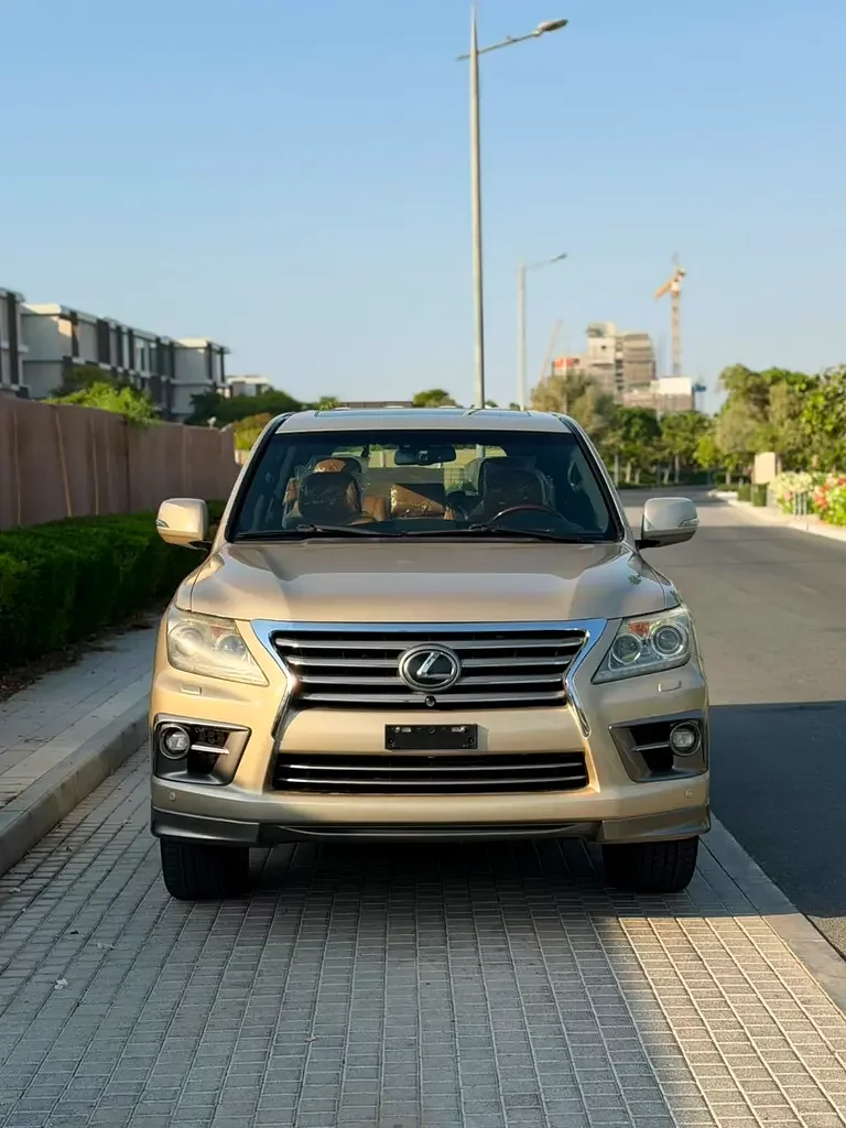 Lexus LX-Series, 2014 — купить с доставкой из ОАЭ
