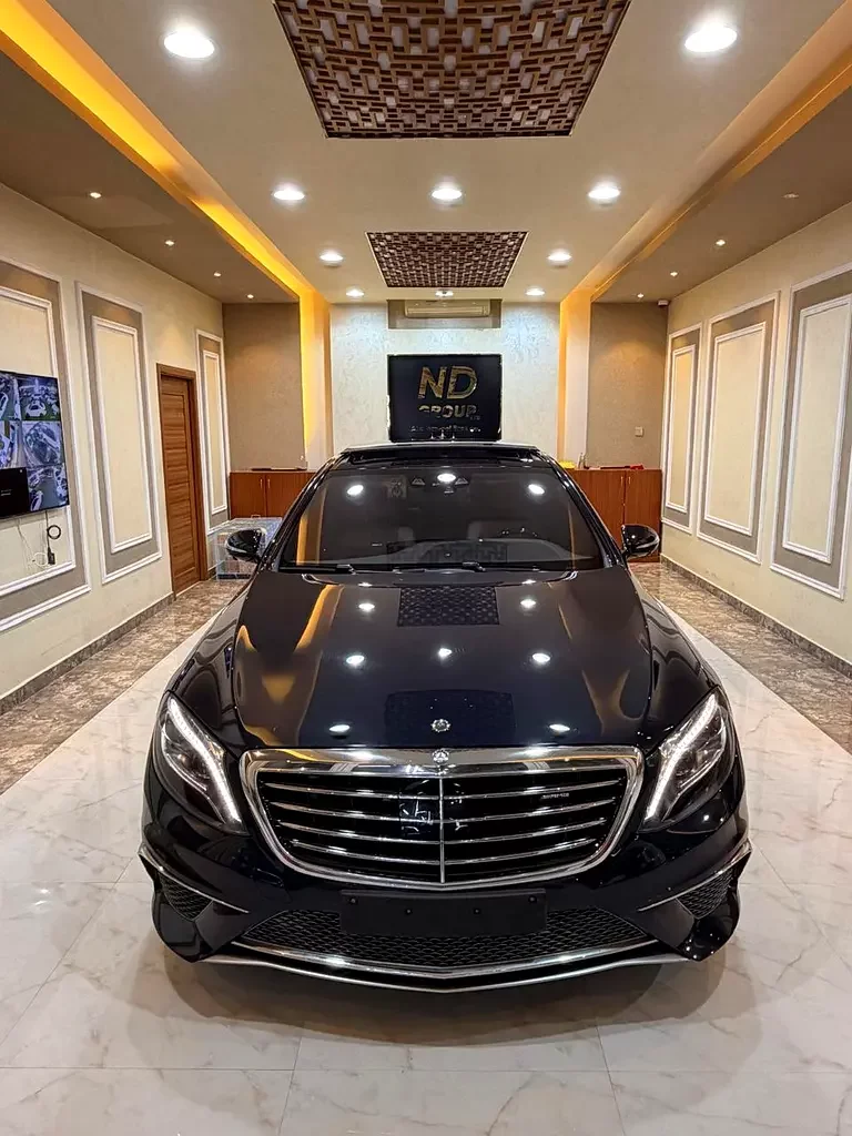 Mercedes-Benz S-Class