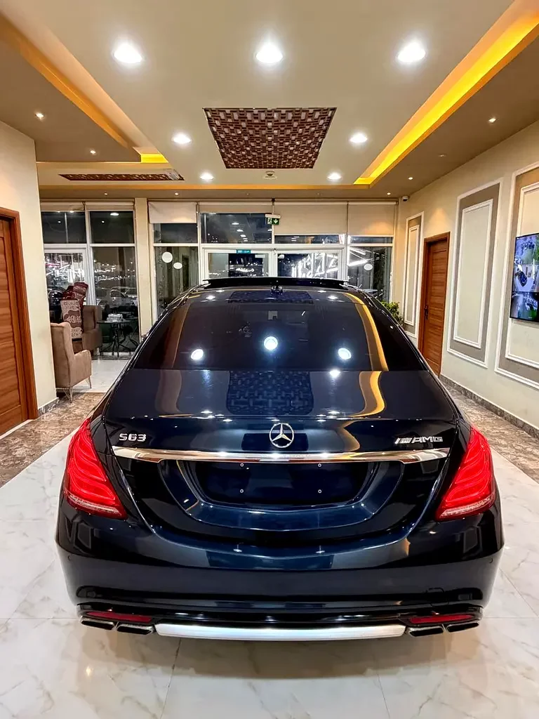 Mercedes-Benz S-Class