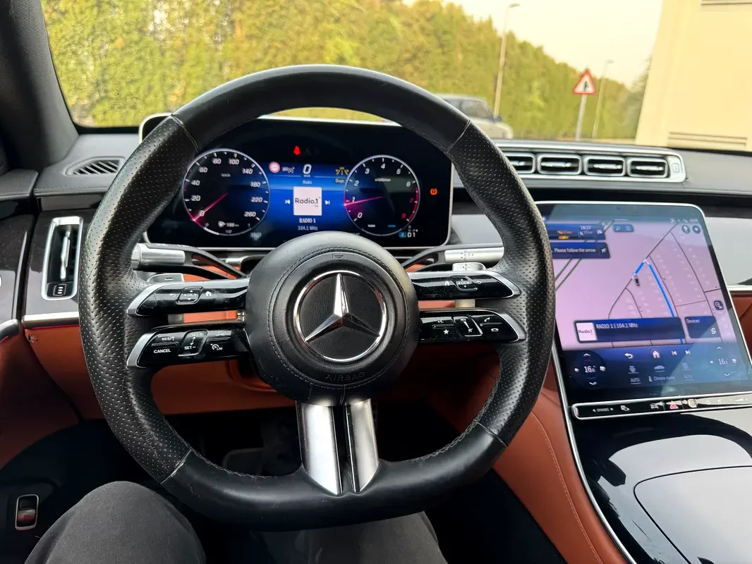 Mercedes-Benz S-Class