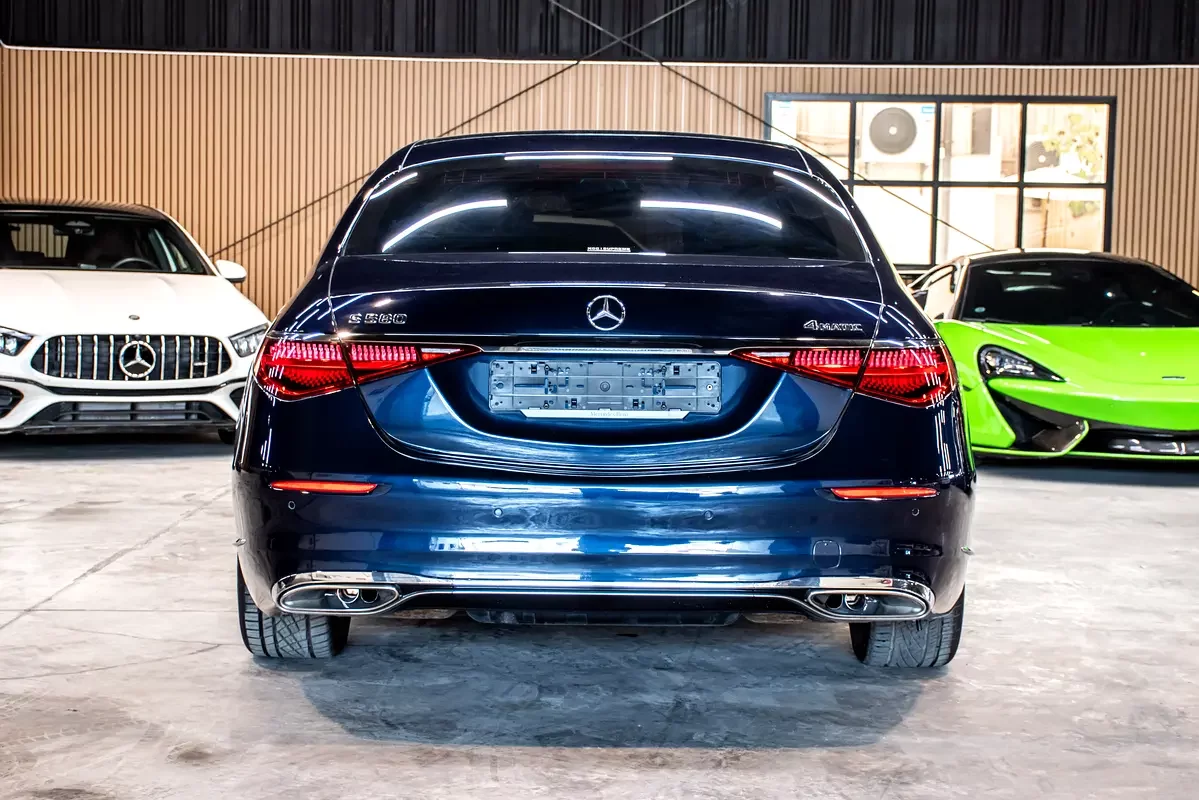 Mercedes-Benz S-Class