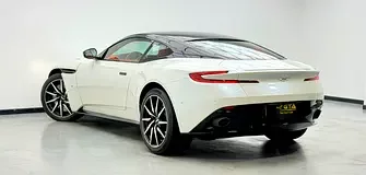 Aston Martin DB11