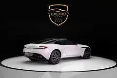 Aston Martin DB11