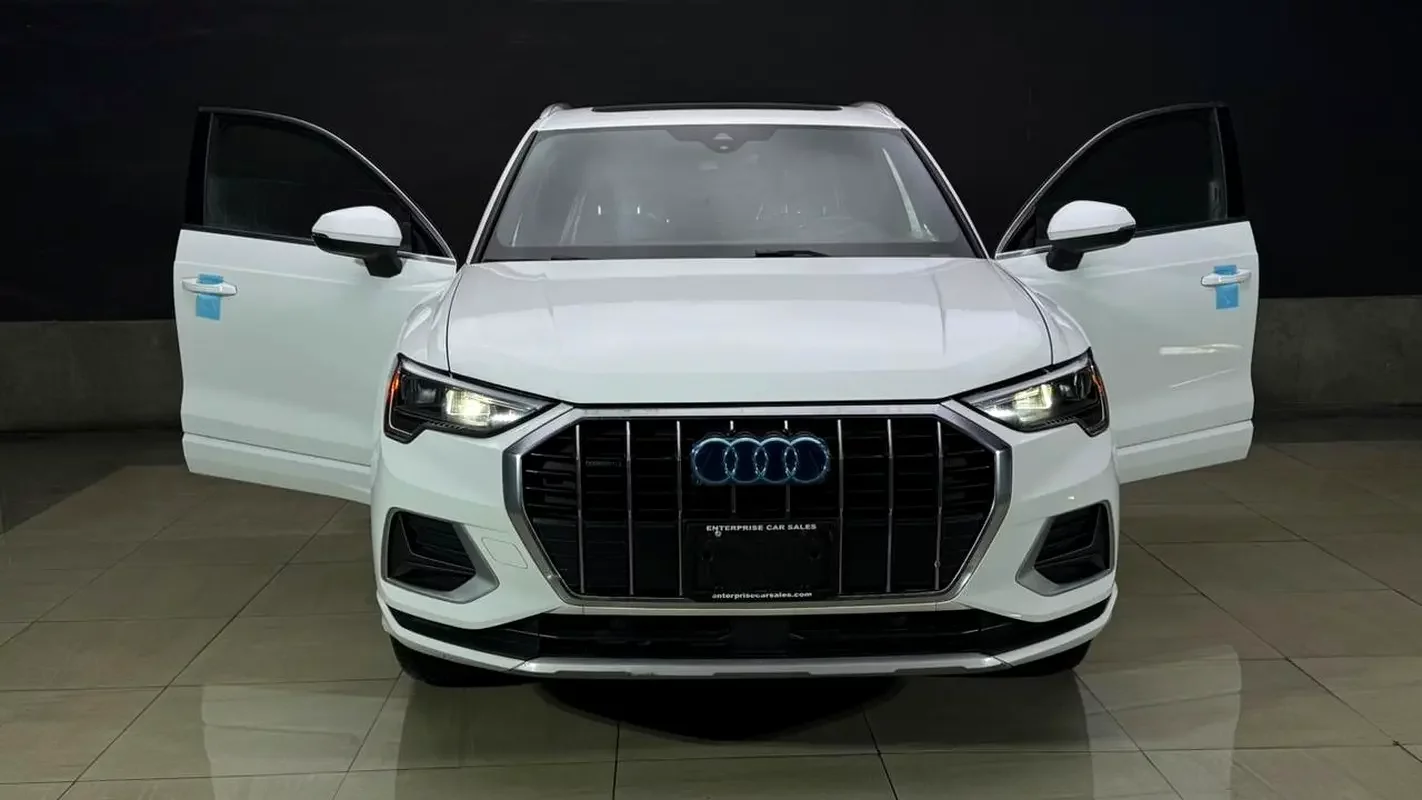 Audi Q3, 2021 — купить с доставкой из ОАЭ