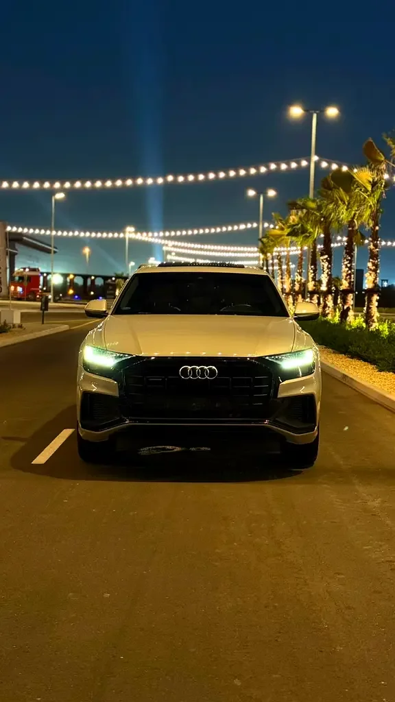 Audi Q8, 2022 — купить с доставкой из ОАЭ