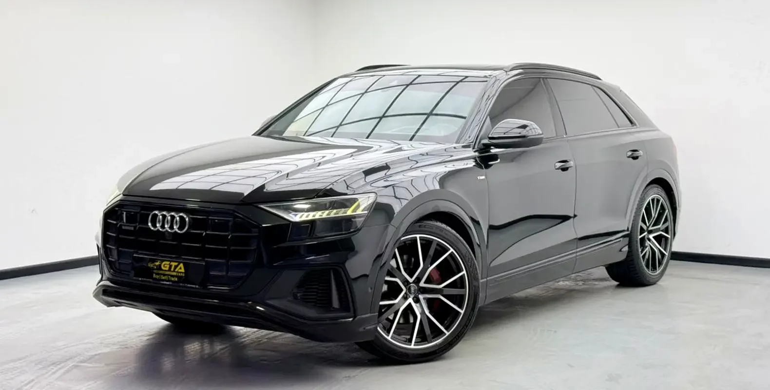 Audi Q8, 2019 — купить с доставкой из ОАЭ