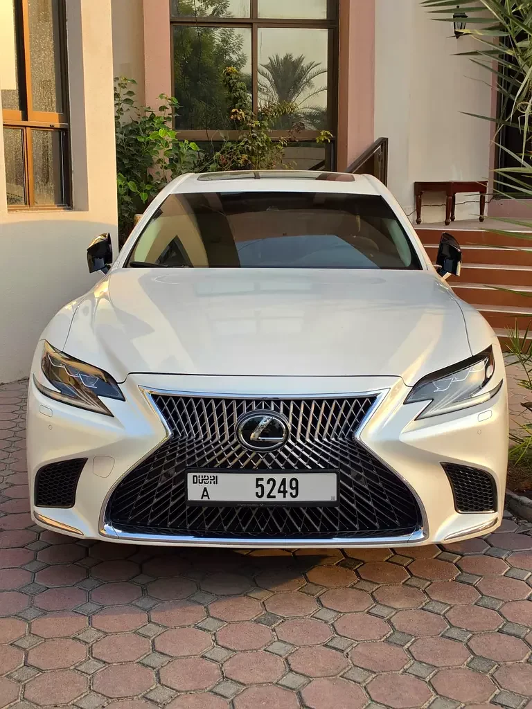 Lexus LS-Series, 2018 — купить с доставкой из ОАЭ