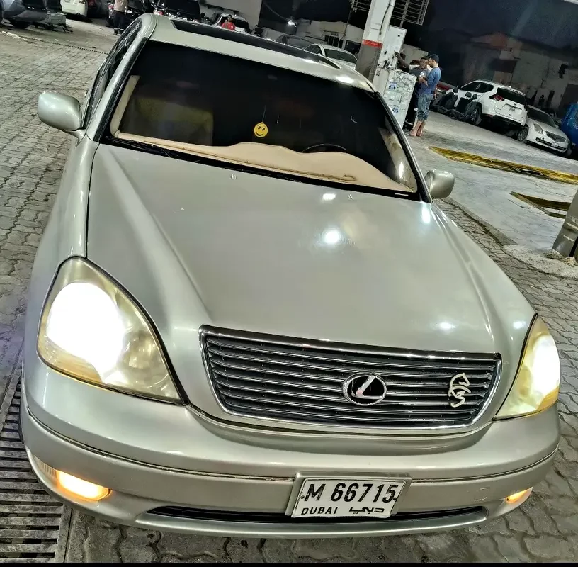 Lexus LS-Series, 2001 — купить с доставкой из ОАЭ