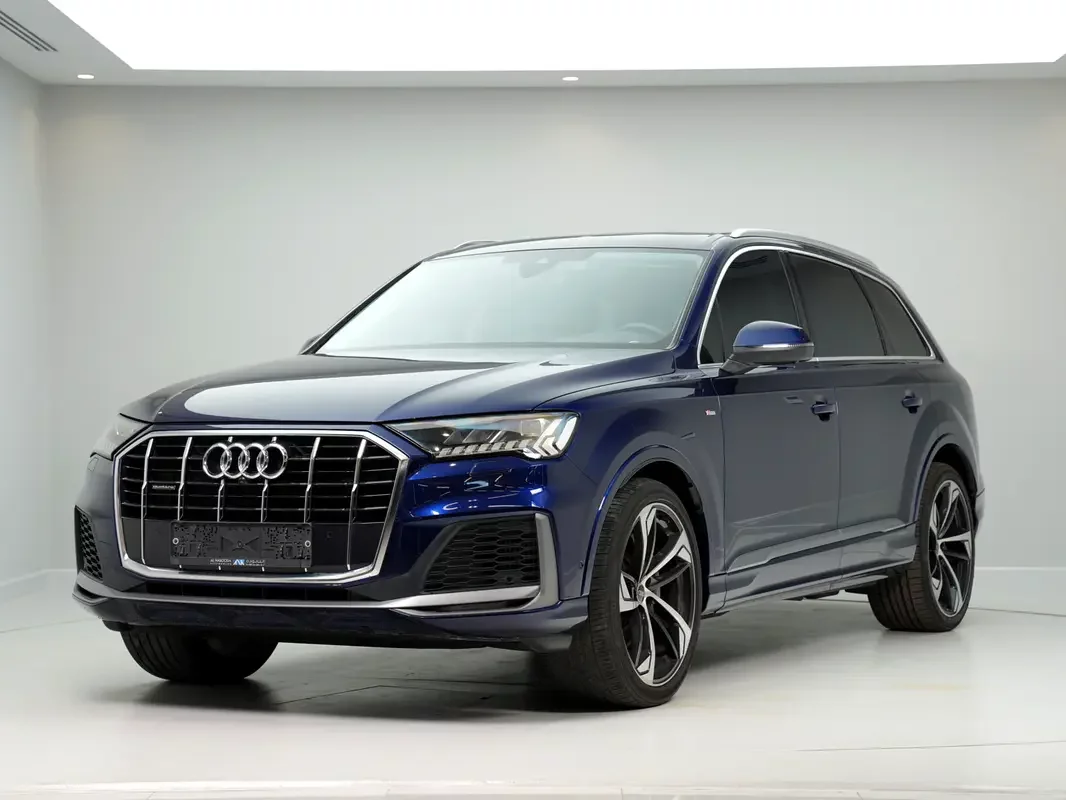 Audi Q7, 2024 — купить с доставкой из ОАЭ