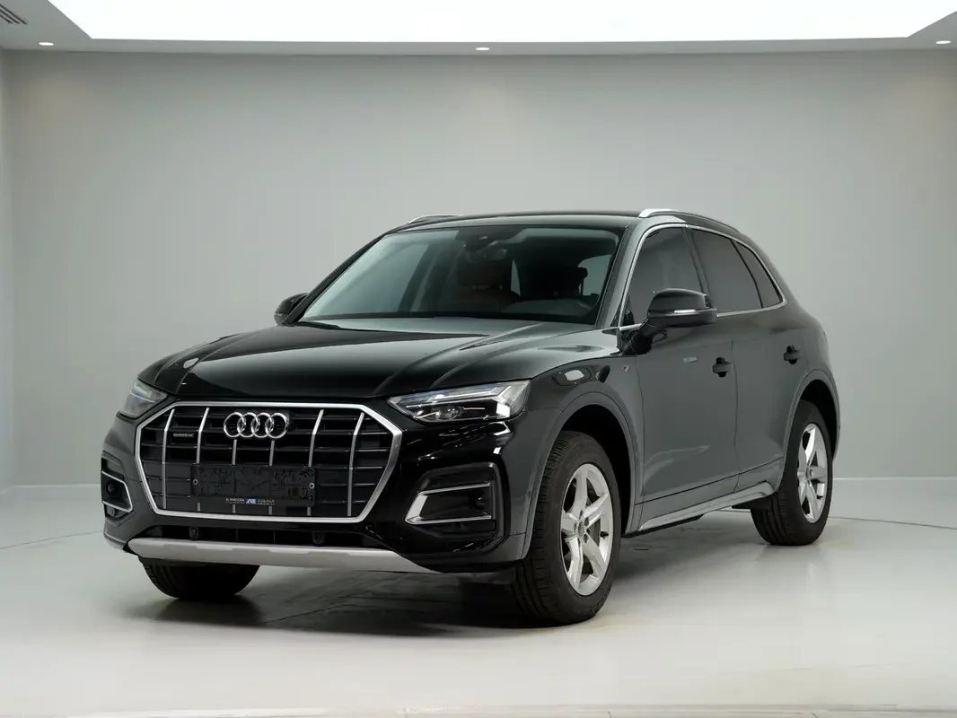 Audi Q5, 2022 — купить с доставкой из ОАЭ