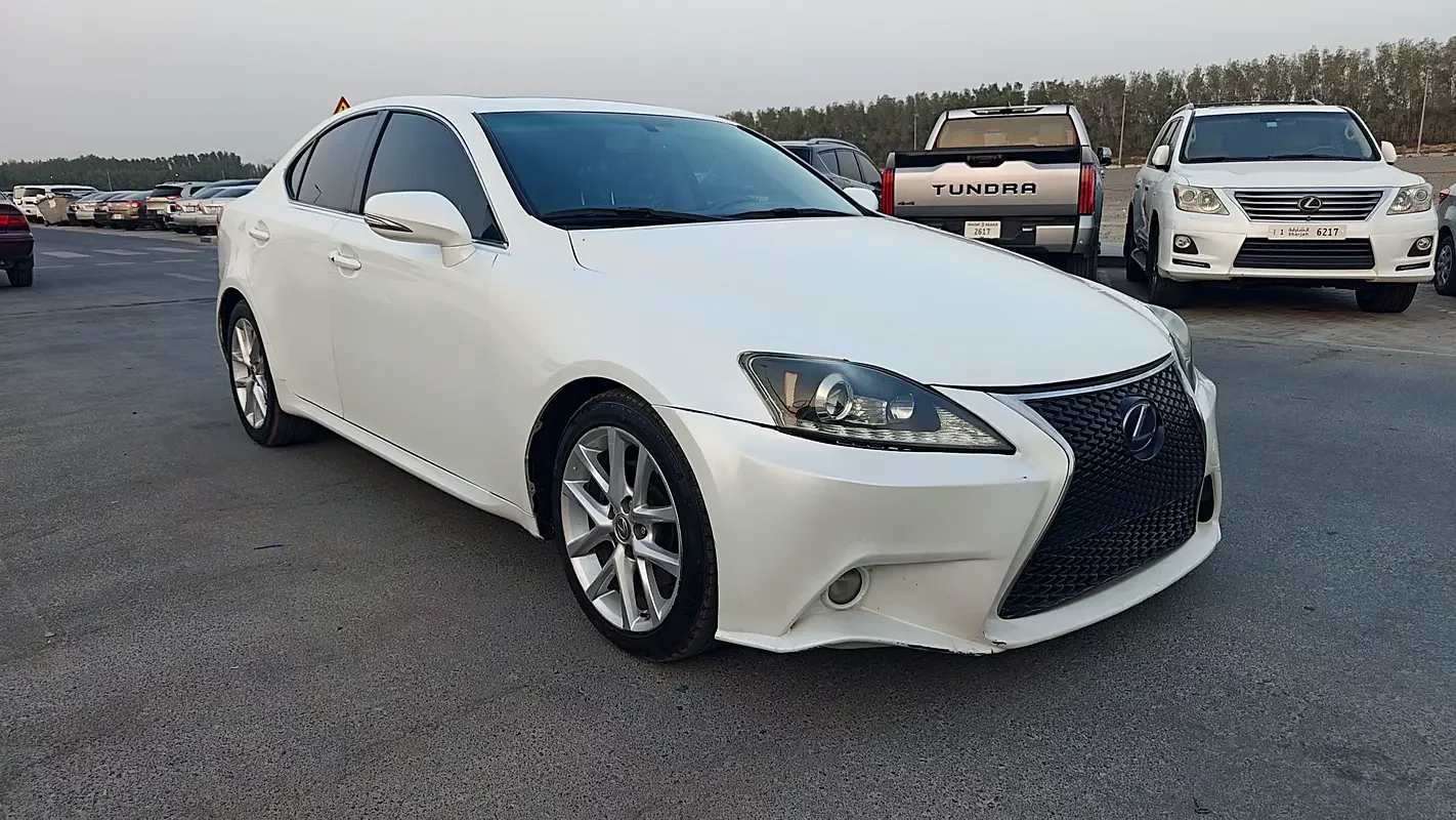 Lexus IS-Series, 2013 — купить с доставкой из ОАЭ