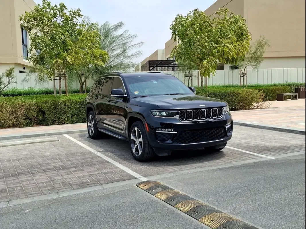 Jeep Grand Cherokee, 2024 — купить с доставкой из ОАЭ