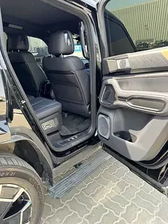 BYD Leopard 8