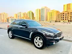Infiniti QX70