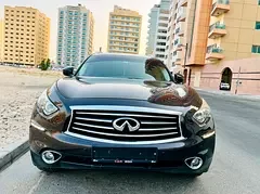 Infiniti QX70