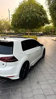 Volkswagen Golf R