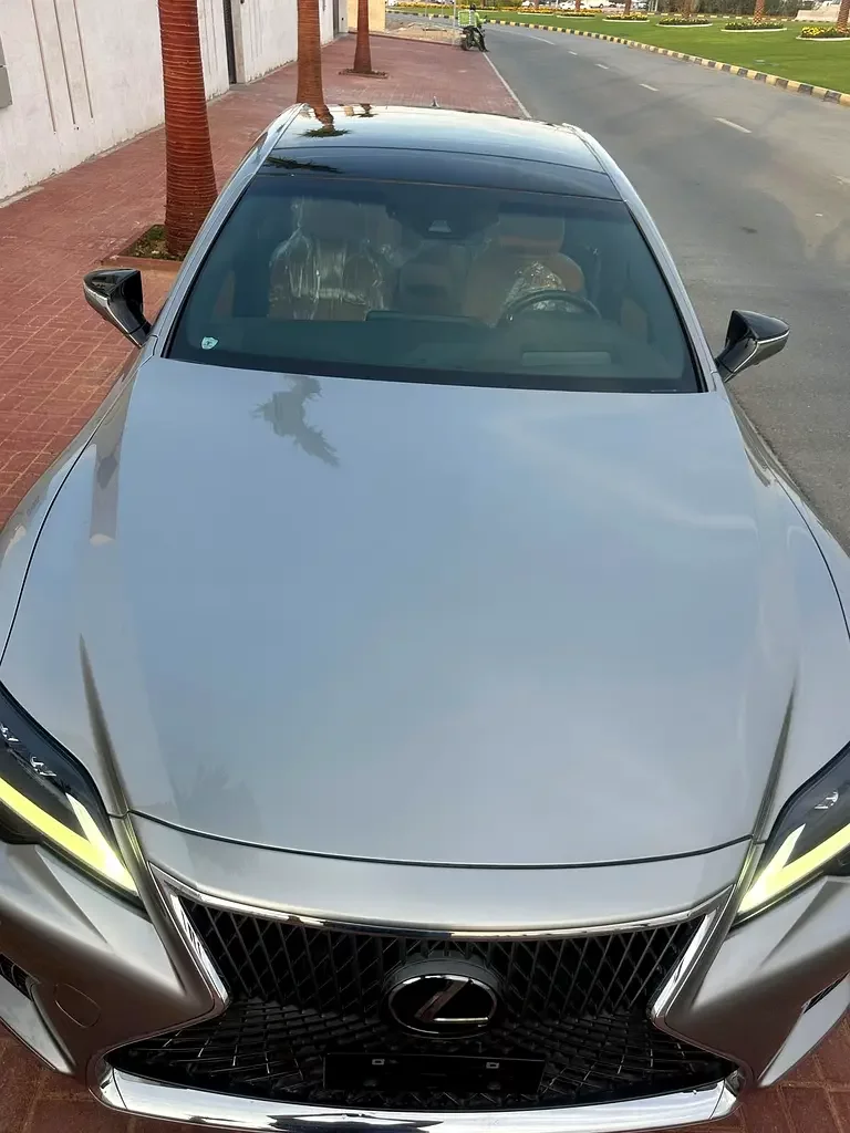Lexus LS-Series