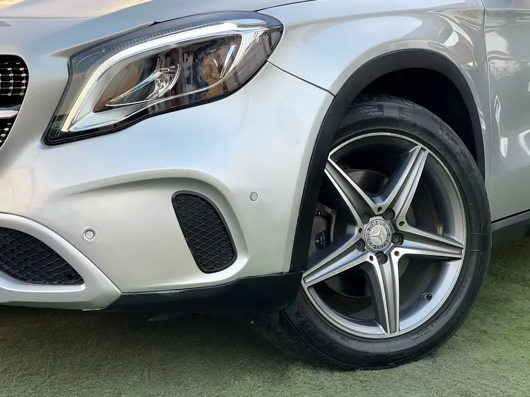 Mercedes-Benz GLA-Class