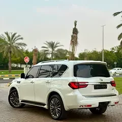 Infiniti QX80
