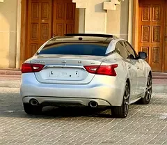 Nissan Maxima