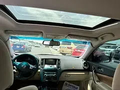 Nissan Maxima