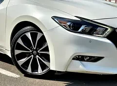 Nissan Maxima