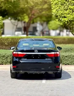 Lexus ES-Series