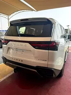 Lexus LX-Series