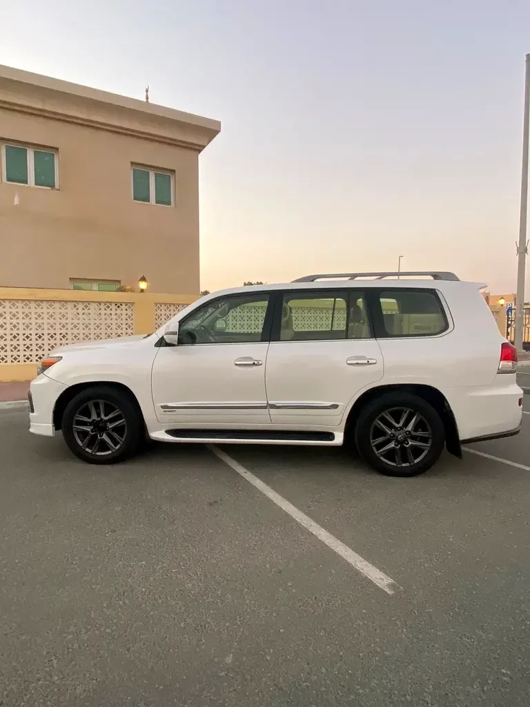 Lexus LX-Series