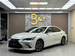 Lexus ES-Series