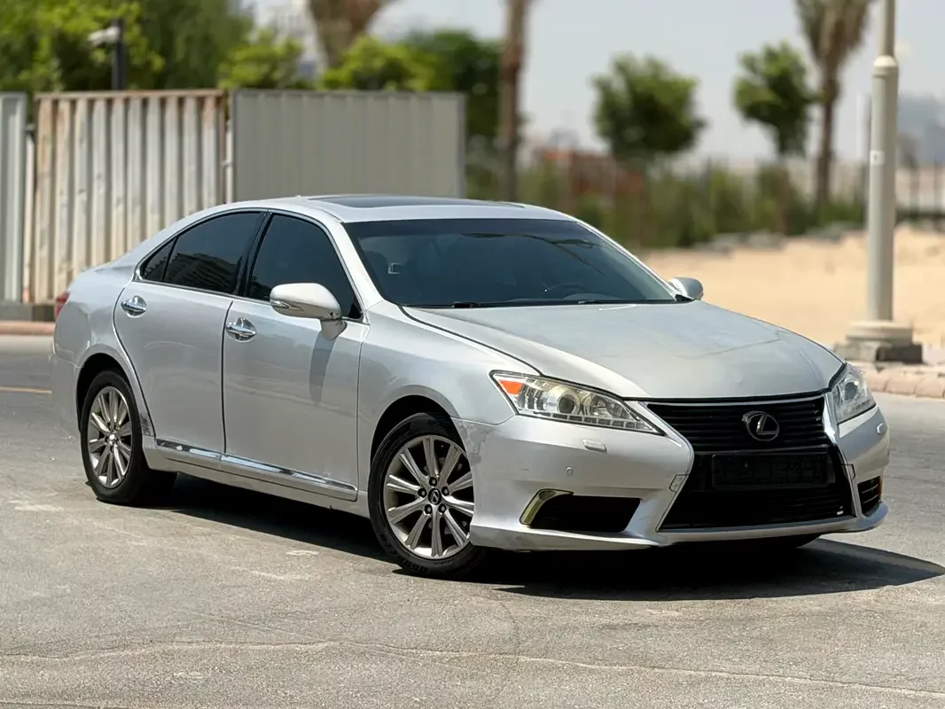Lexus ES-Series