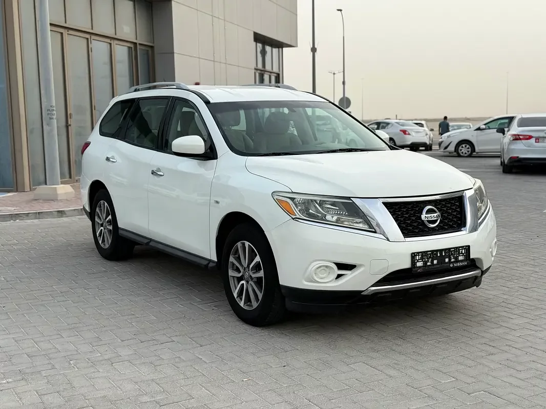 Nissan Pathfinder, 2014 — купить с доставкой из ОАЭ
