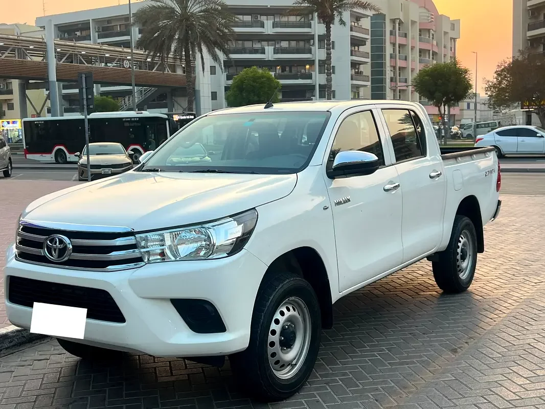 Toyota Hilux, 2021 — купить с доставкой из ОАЭ