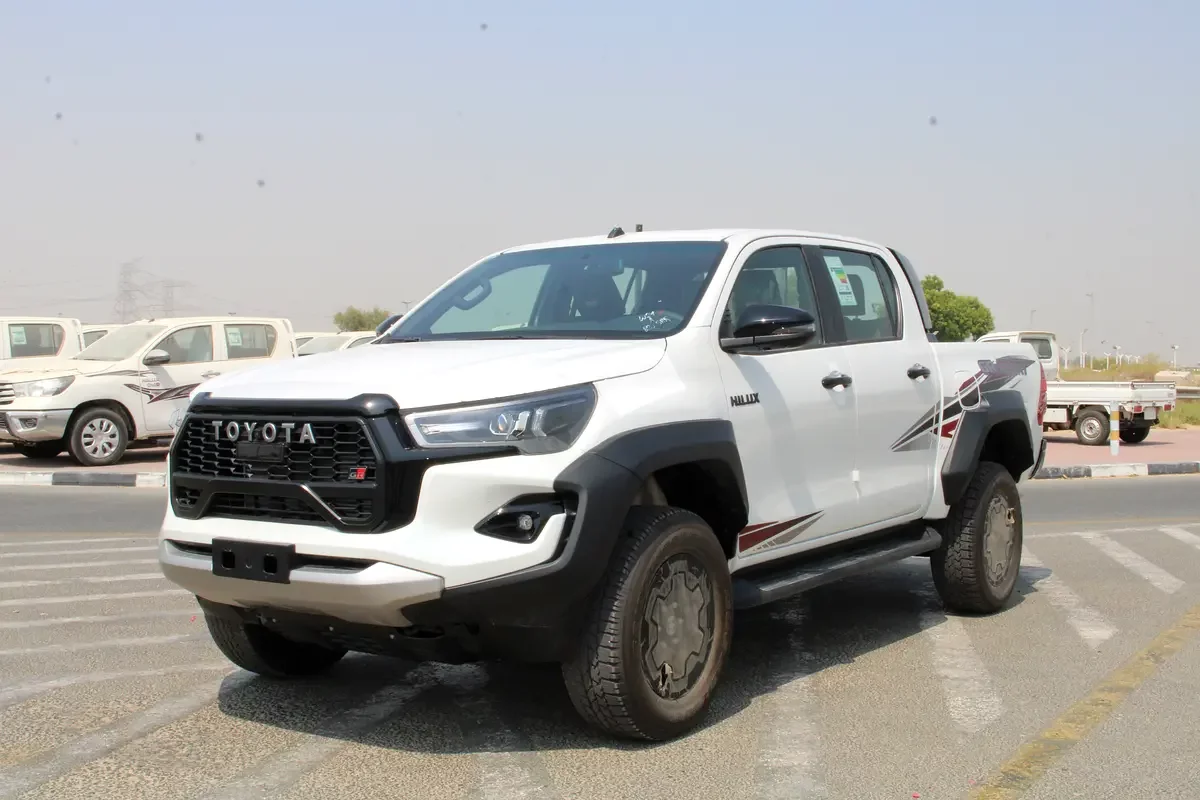 Toyota Hilux, 2026 — купить с доставкой из ОАЭ