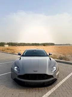 Aston Martin DB11