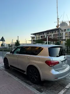 Infiniti QX56