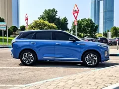 Hongqi HS3