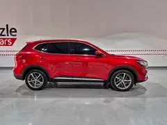 MG HS