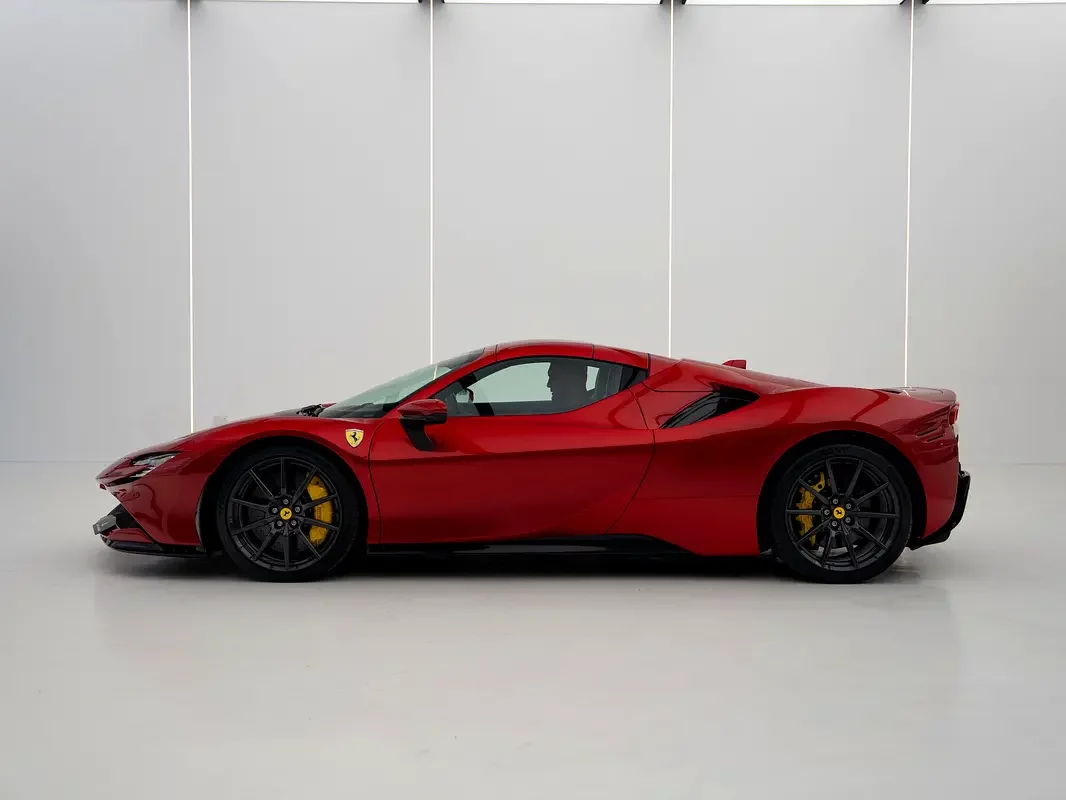 Ferrari SF90 Spider