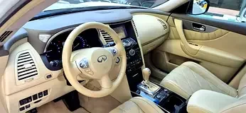 Infiniti QX70