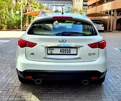 Infiniti QX70