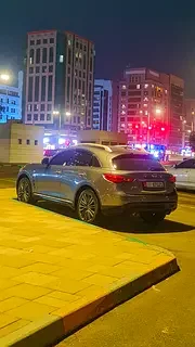 Infiniti QX70