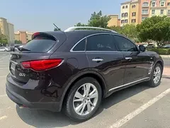 Infiniti QX70