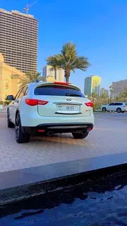Infiniti QX70