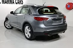 Infiniti QX70