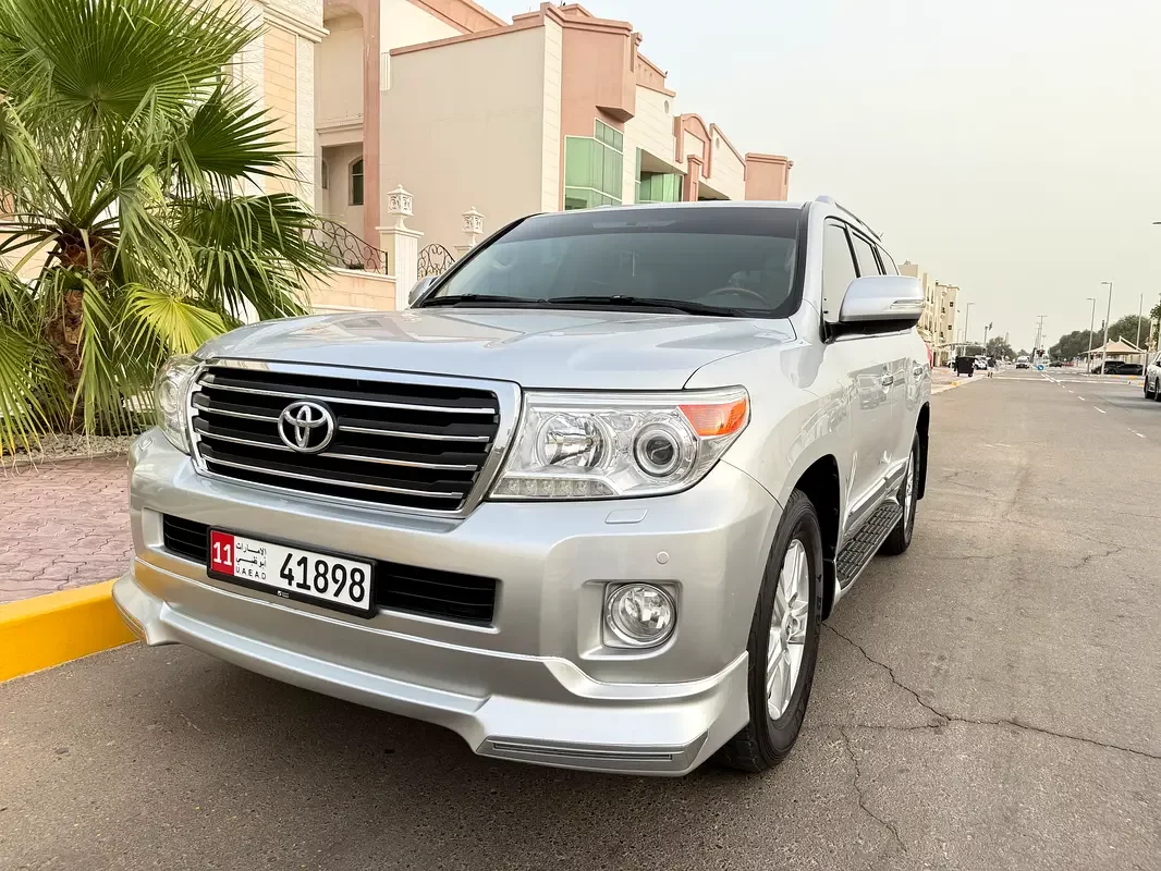 Toyota Land Cruiser, 2015 — купить с доставкой из ОАЭ