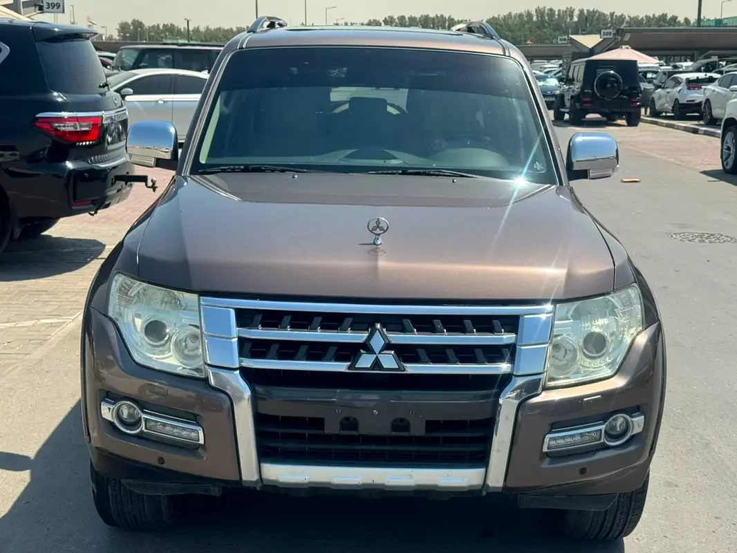 Mitsubishi Pajero, 2015 — купить с доставкой из ОАЭ