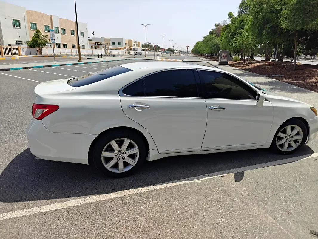Lexus ES-Series